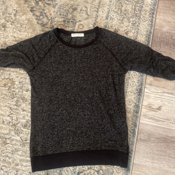 American Able Wynette Sweatshirt Knit Top | S
| Grey & Black - Picture 4 of 8